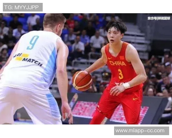 胡明轩状态低迷表现不佳11投仅3中三分球命中率低迷贡献10分7篮板4助攻